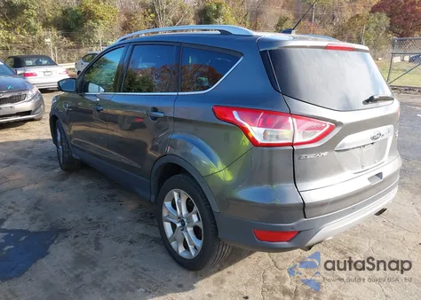 2015 Ford Escape Titanium из США, поврежденный, VIN 1FMCU9J93FUC44791